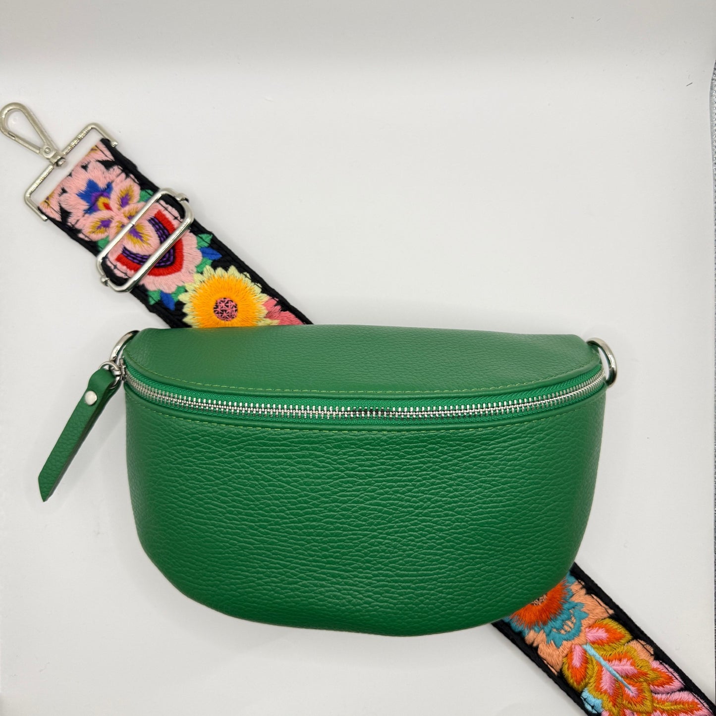 Kelly Green Bag + Black Tropical Strap